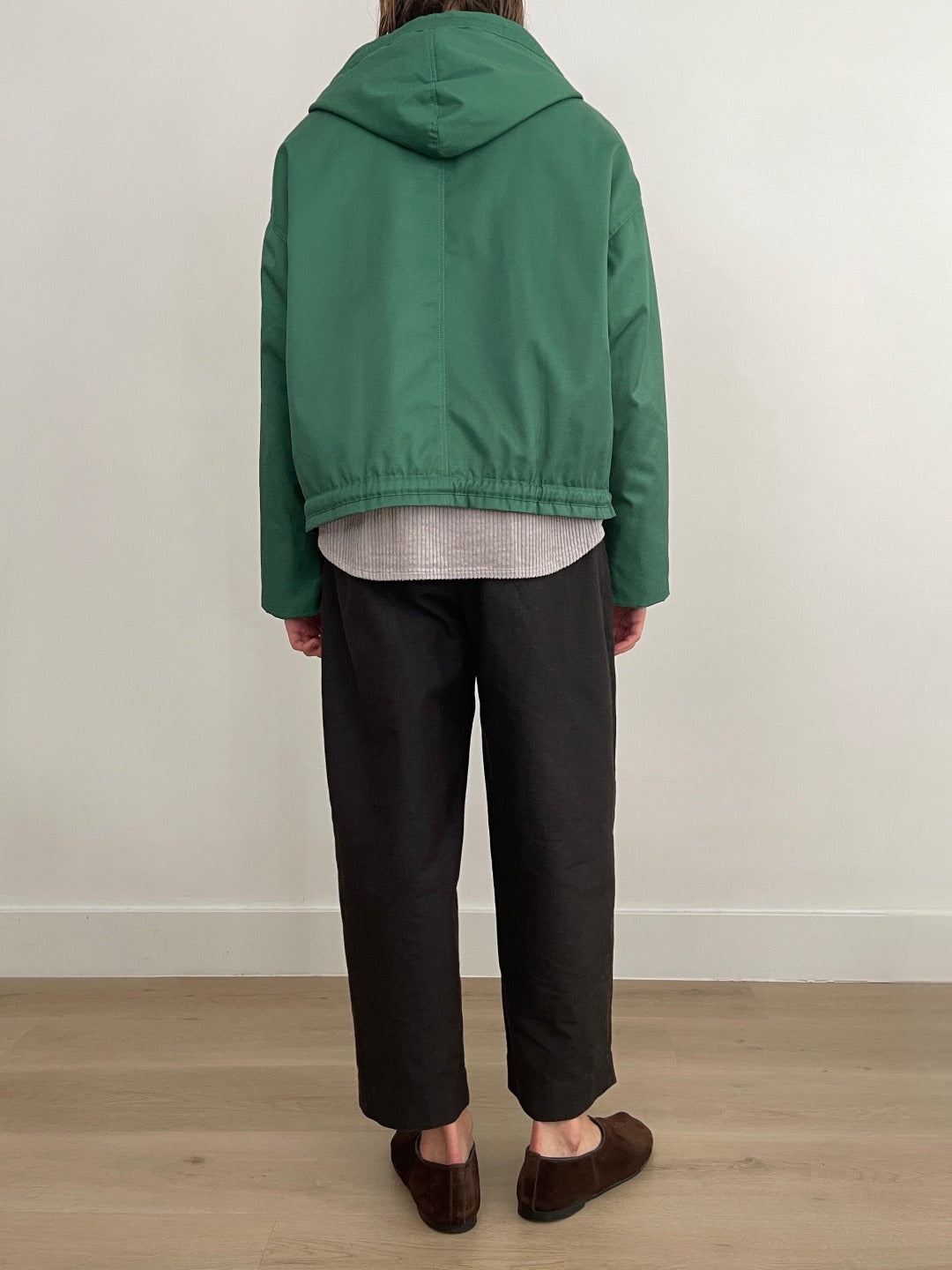 トロピカルグリーンのオーバーサイズフード付きジャケット