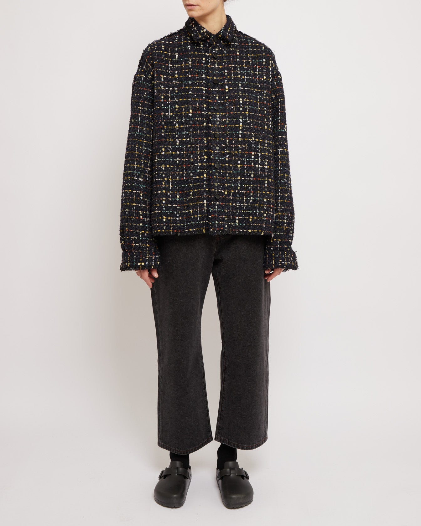 スパークルダークネイビーのオーバーサイズローカットツイードシャツ