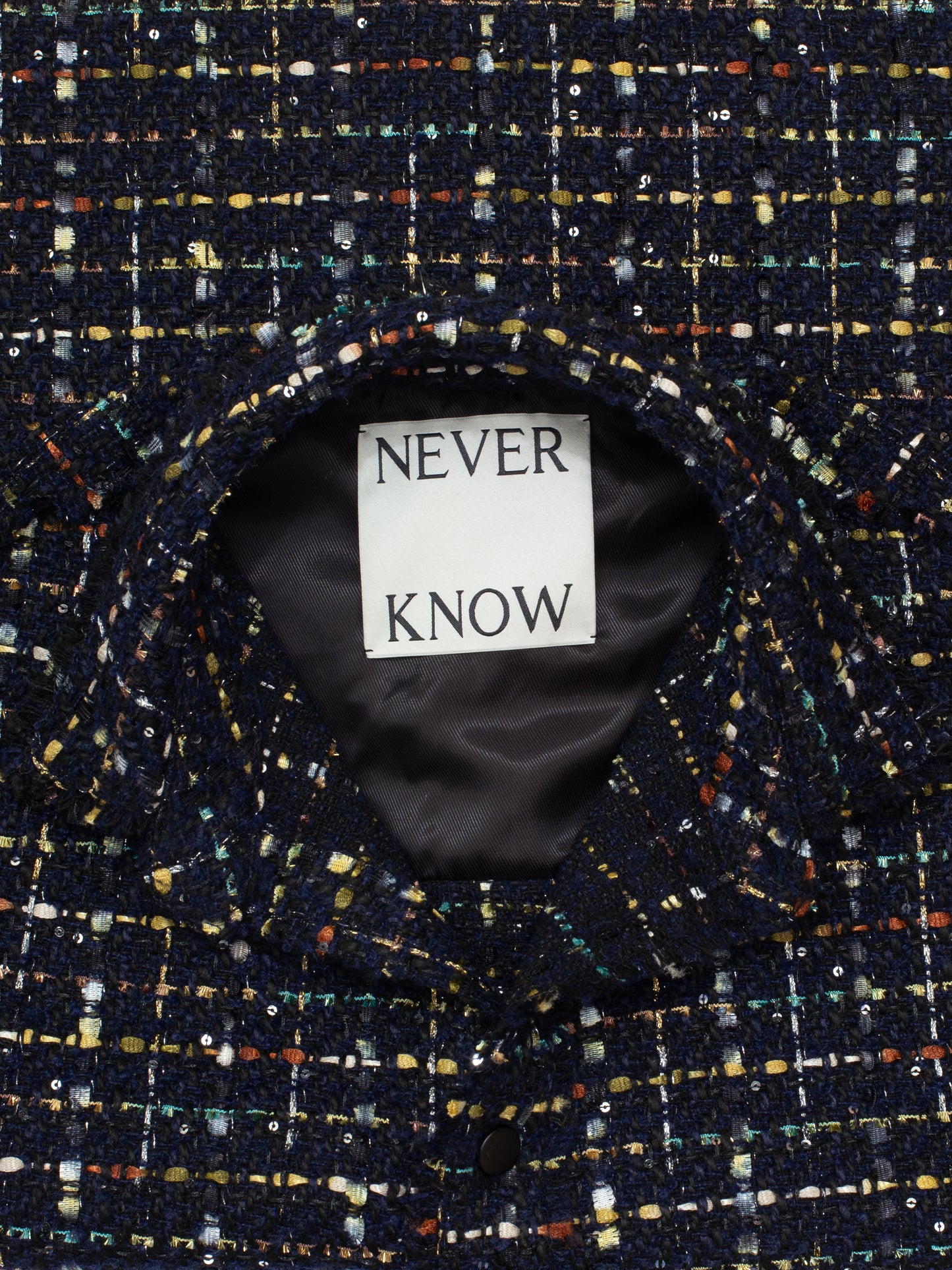 スパークルダークネイビーのオーバーサイズローカットツイードシャツ