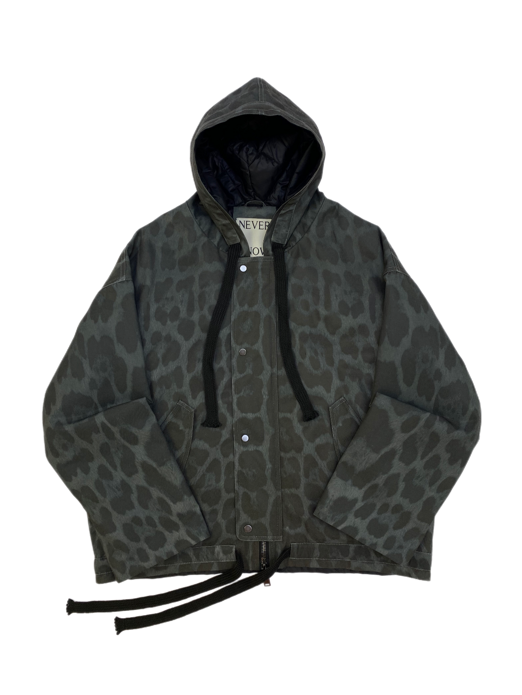 Black panther print oversized hooded jacket with quilted lining and insulation.
