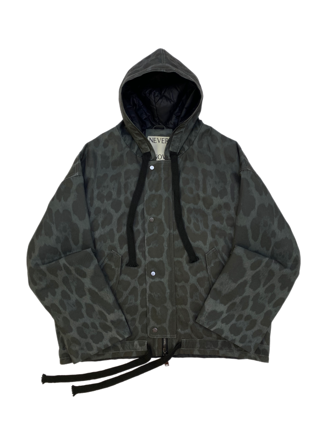 Black panther print oversized hooded jacket with quilted lining and insulation.