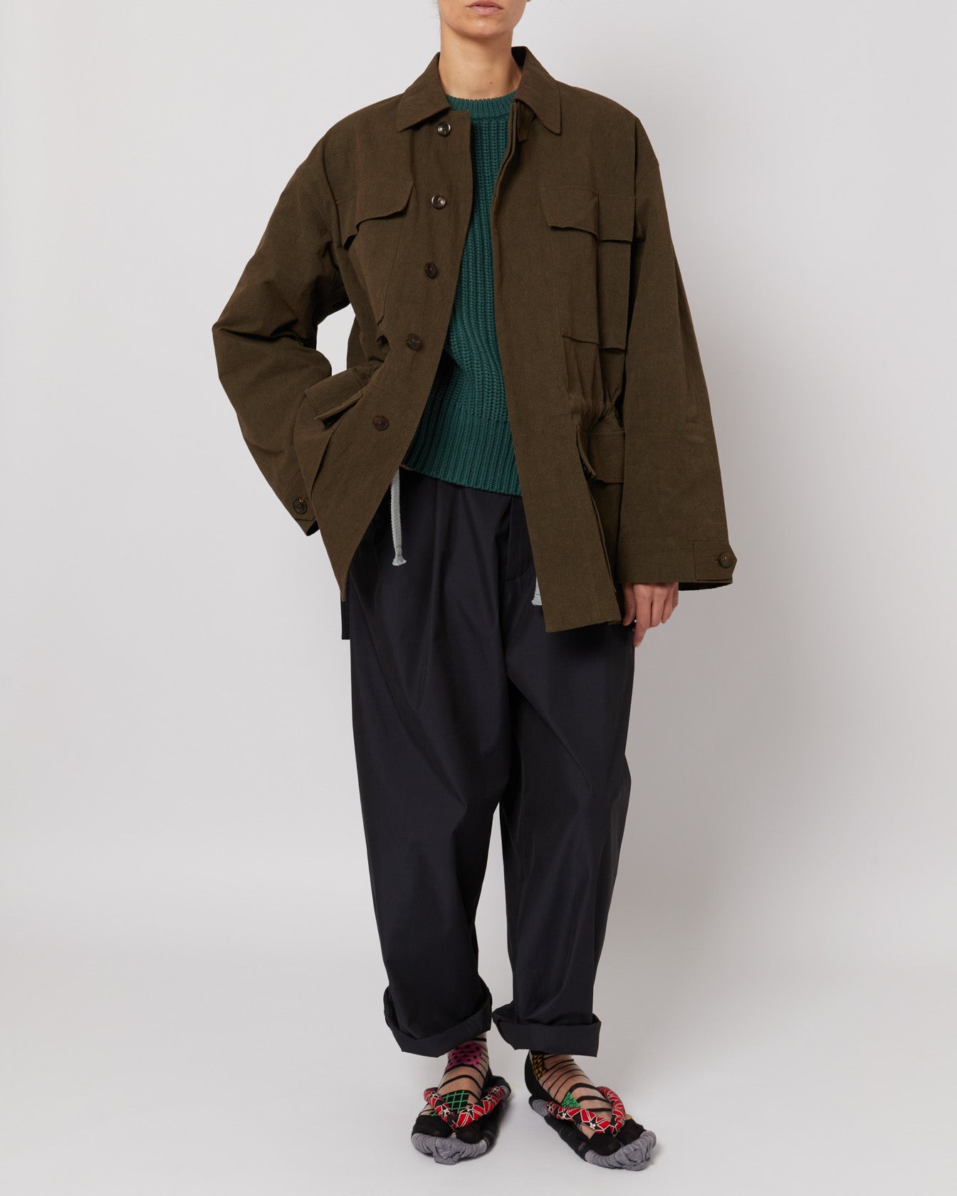 晩夏のグリーンの日本の漁師風オーガニックコットンセーター